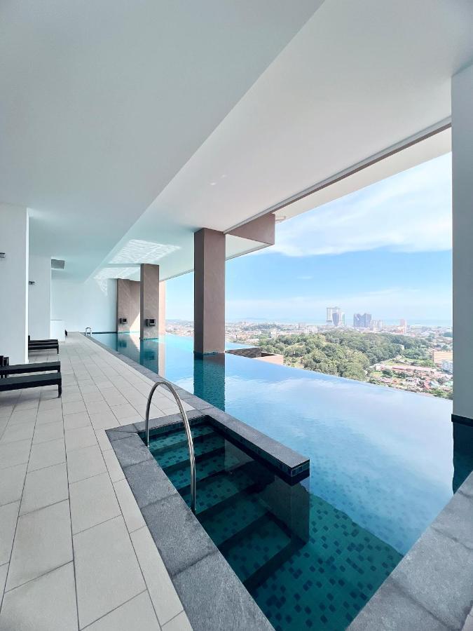 The Apple Residence & Suites Infinity Pool By Nestcove Malacca Exterior photo