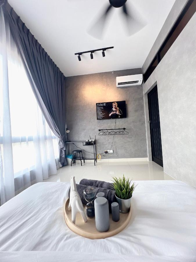 The Apple Residence & Suites Infinity Pool By Nestcove Malacca Exterior photo